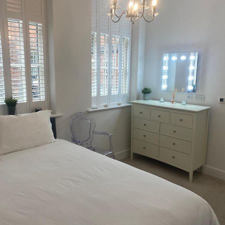Unrivalled Location - Five Star - Worcester Apartment Dış mekan fotoğraf