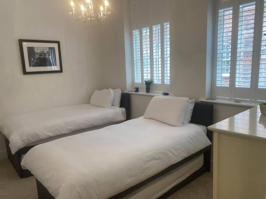 Unrivalled Location - Five Star - Worcester Apartment Dış mekan fotoğraf
