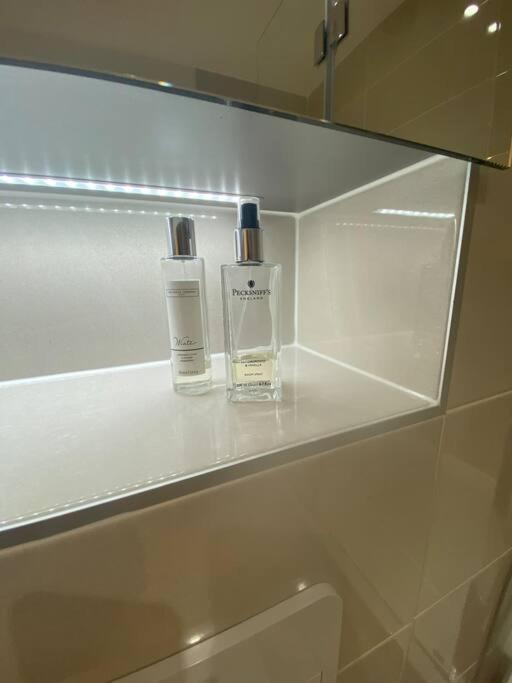 Unrivalled Location - Five Star - Worcester Apartment Dış mekan fotoğraf