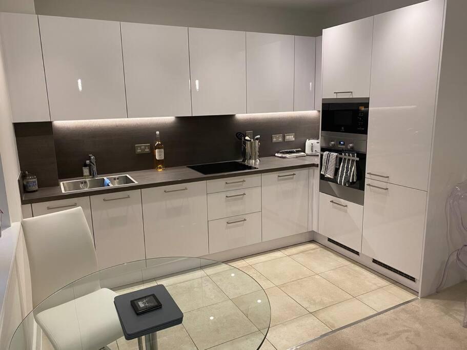 Unrivalled Location - Five Star - Worcester Apartment Dış mekan fotoğraf